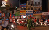 [ẢNH] Đường phố Hà Nội đỏ rực sau chiến thắng của Olympic Việt Nam tại ASIAD 2018